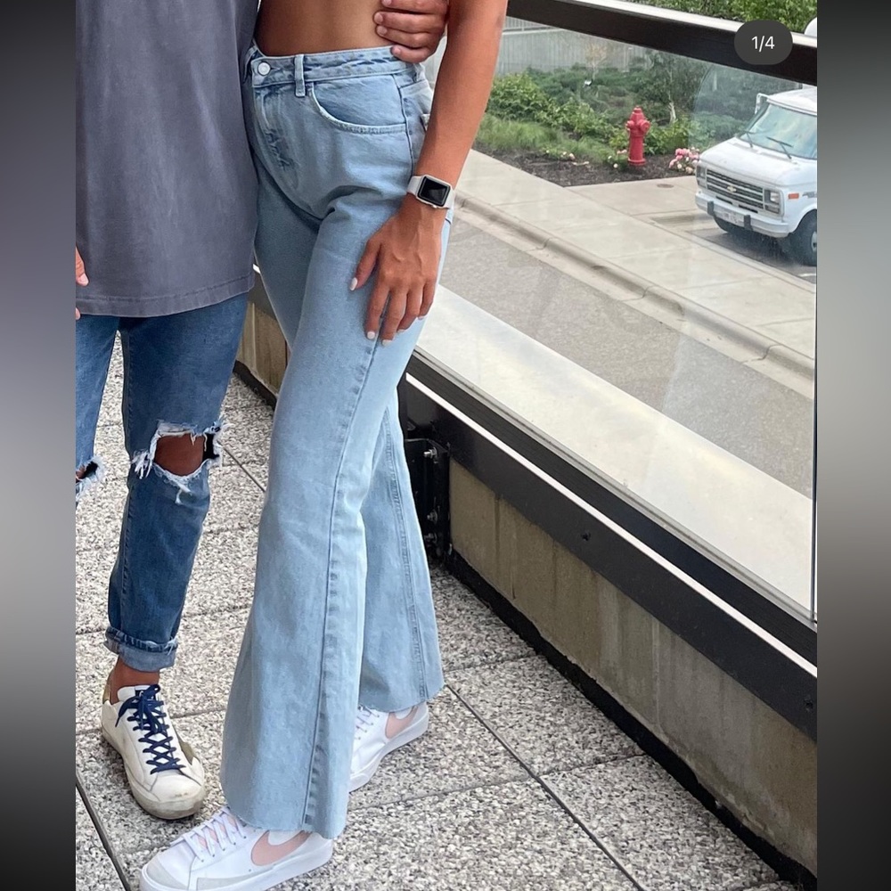 Women Light Wash Jeans